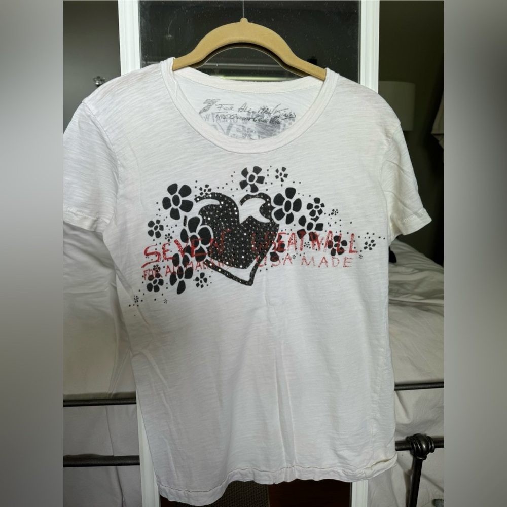The Great China Wall: white graphic jeweled T-shirt
